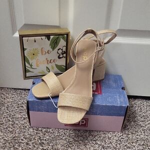 POP- ZYMIC Natural Women Sandals